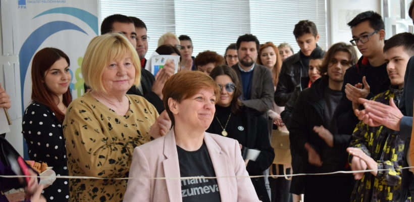 Свечано отворена изложба ликовних радова у оквиру хуманитарне акције ,,Солидарност на делу 2″