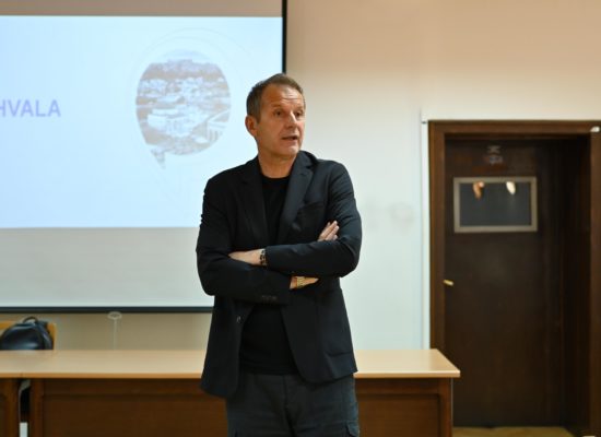 Одржано предавање „Комуникације и репутације у доба вештачке интелигенције“