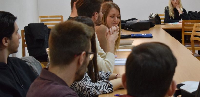 Читалачка група „Савремена политичка теорија и Савремена политичка економија“
