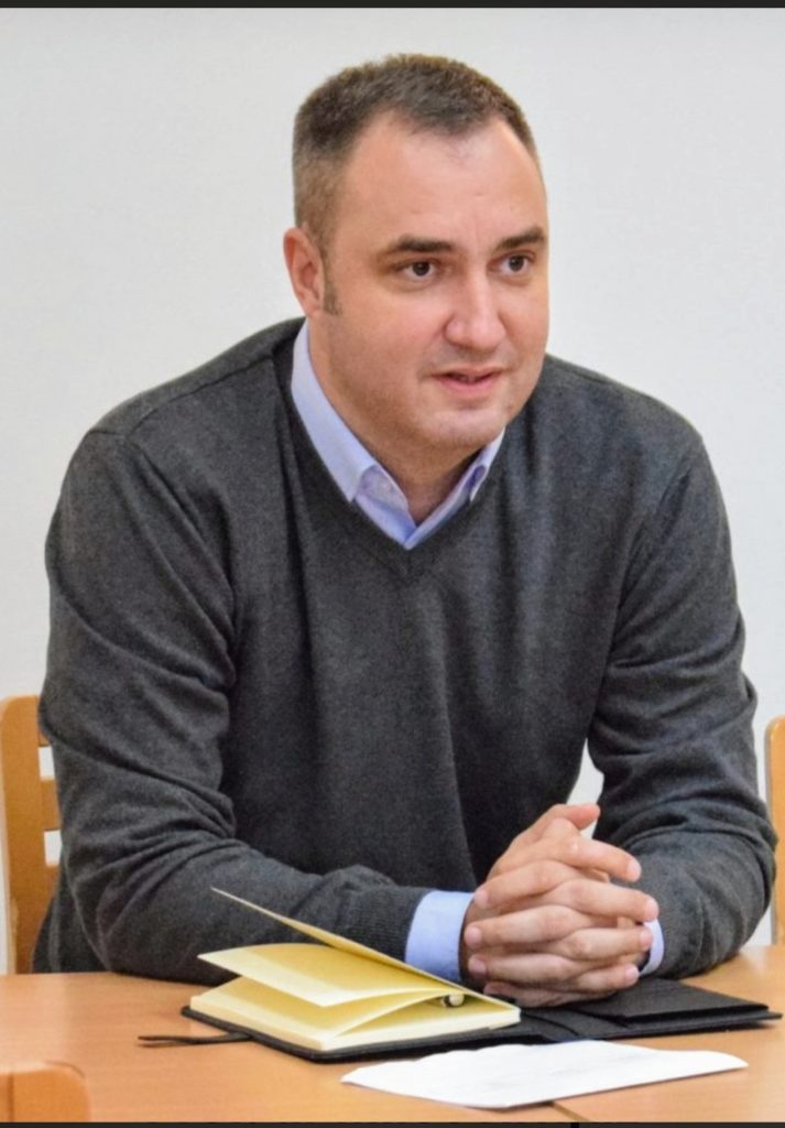 Милош Хрњаз